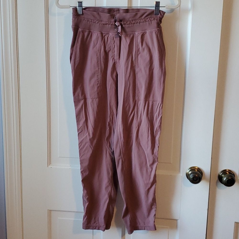 LULULEMON MAUVE PINK DANCE STUDIO PANT SIZE 4 ATHETIC ATHLEISURE JOGGER